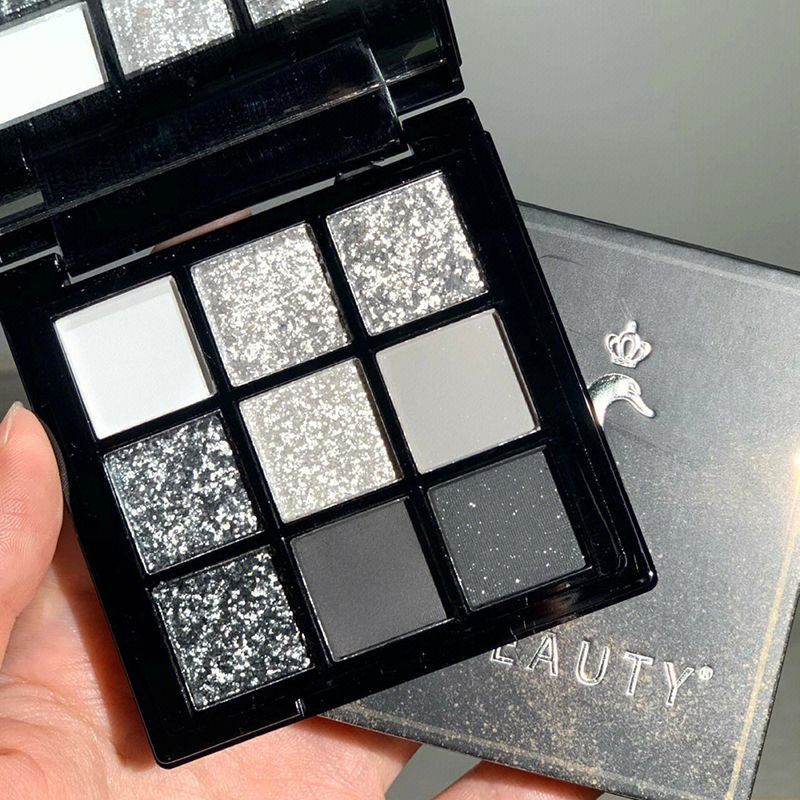 Black Swan 9-Color Eyeshadow Palette | Dark Metal Punk Smoky