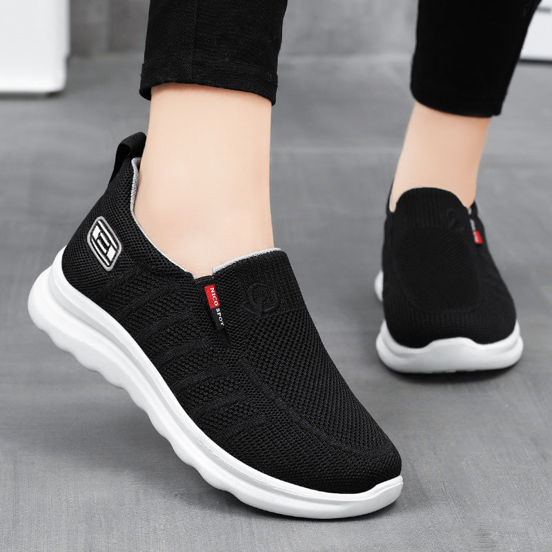 2026 New Model Export Fly-Knit Walking Shoes: Soft-Sole Slip-On