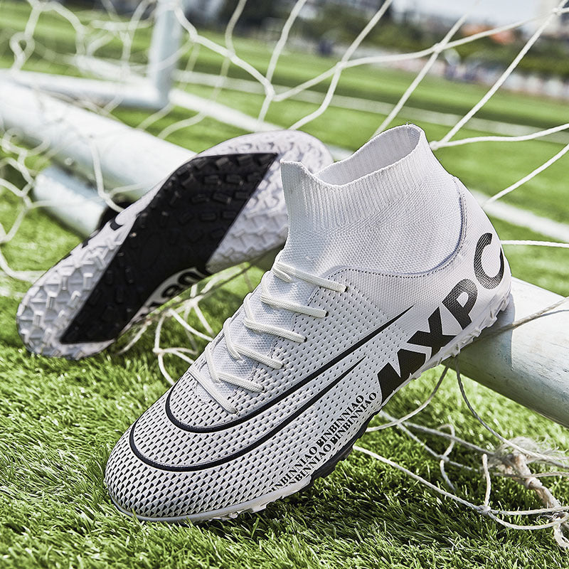 Men’s Student Football Shoes – Korean Style Training Sneakers
