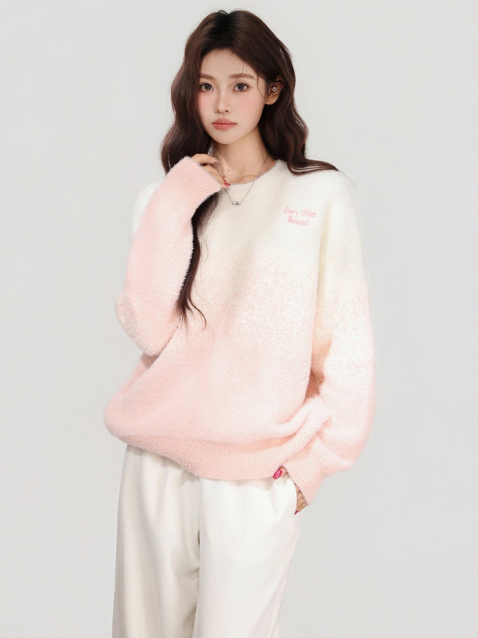 Pink Gradient Round Neck Knit Sweater Women Winter 2026