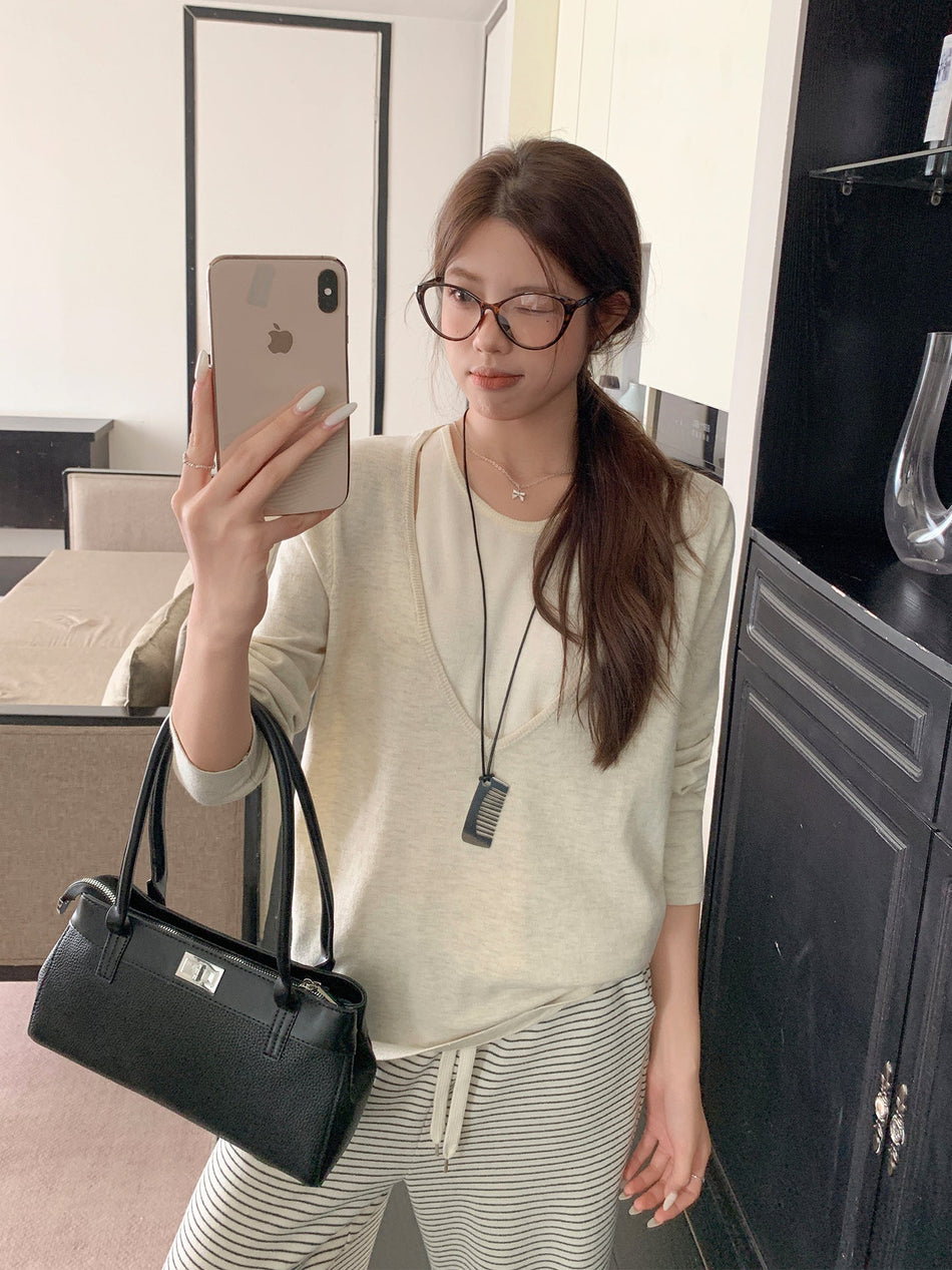 Women’s V-Neck Off-Shoulder Knit Long Sleeve Top