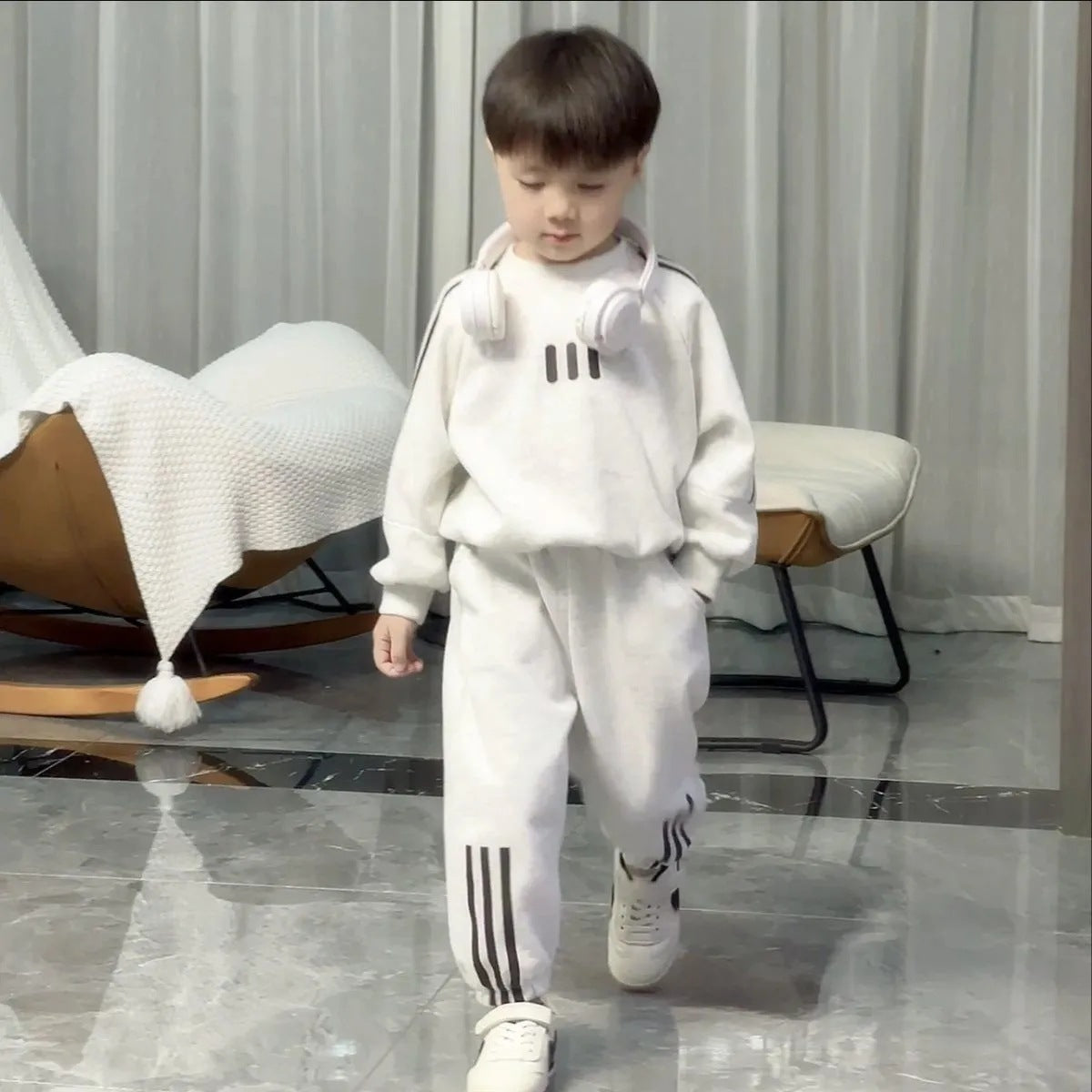 Kids 2025 Autumn Korean-Style Two-Piece Sports Set – Spring Autumn Kids Fashion Nepal | Tudoholic
