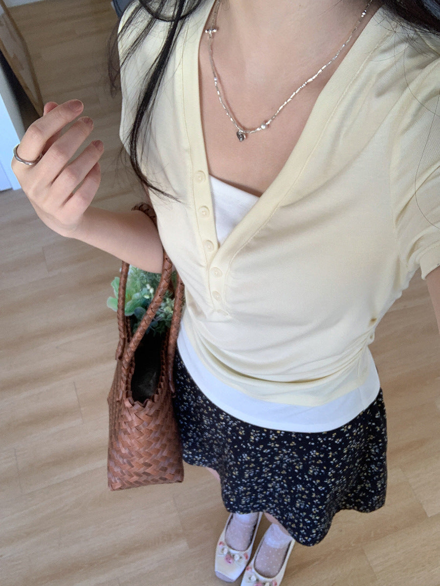 Slim Fit V-Neck Contrast Short Sleeve Women Top 2026