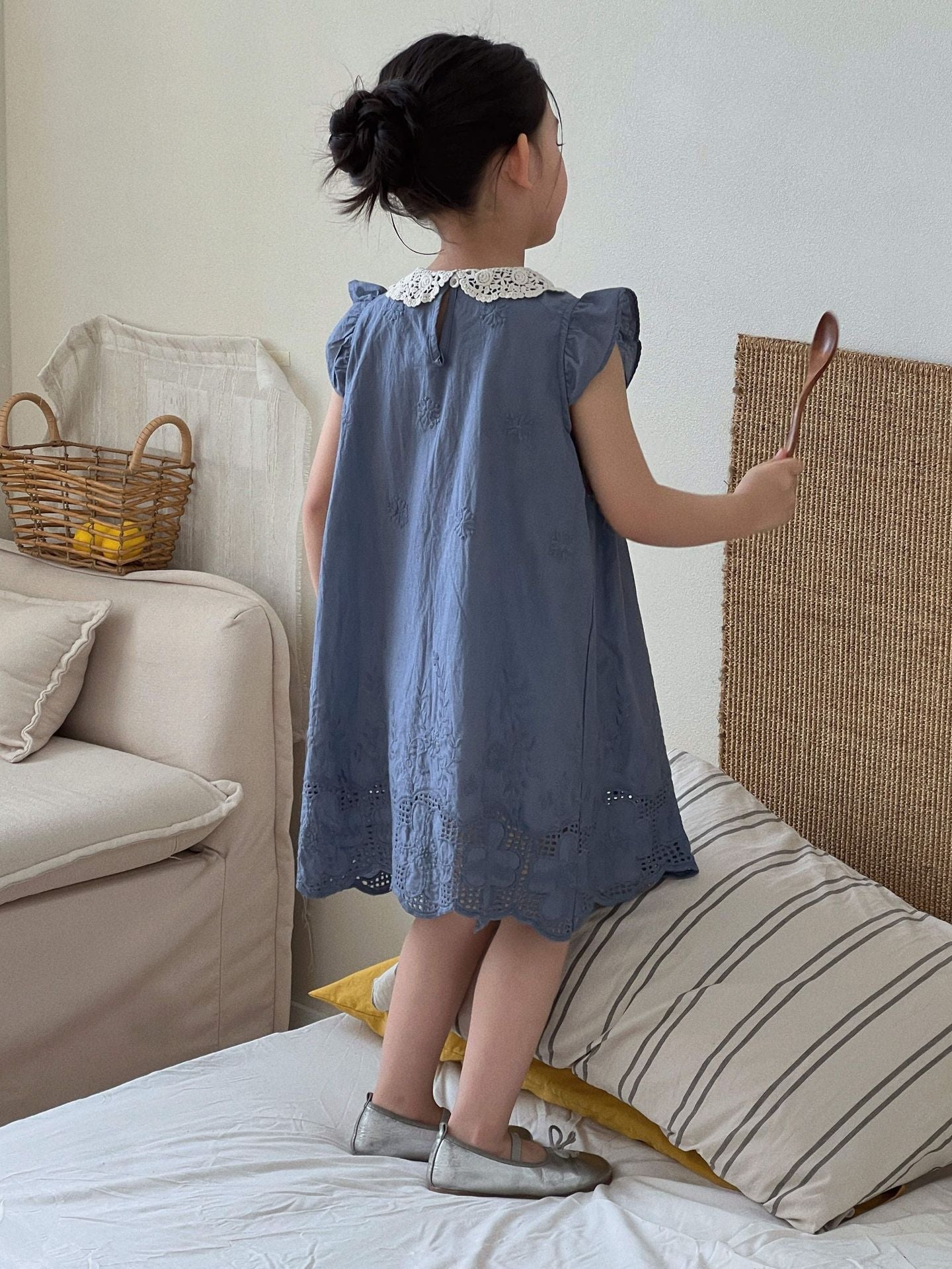 Girls French Lace Butterfly Sleeve Princess Dress – Kids Fashion Nepal | Tudoholic