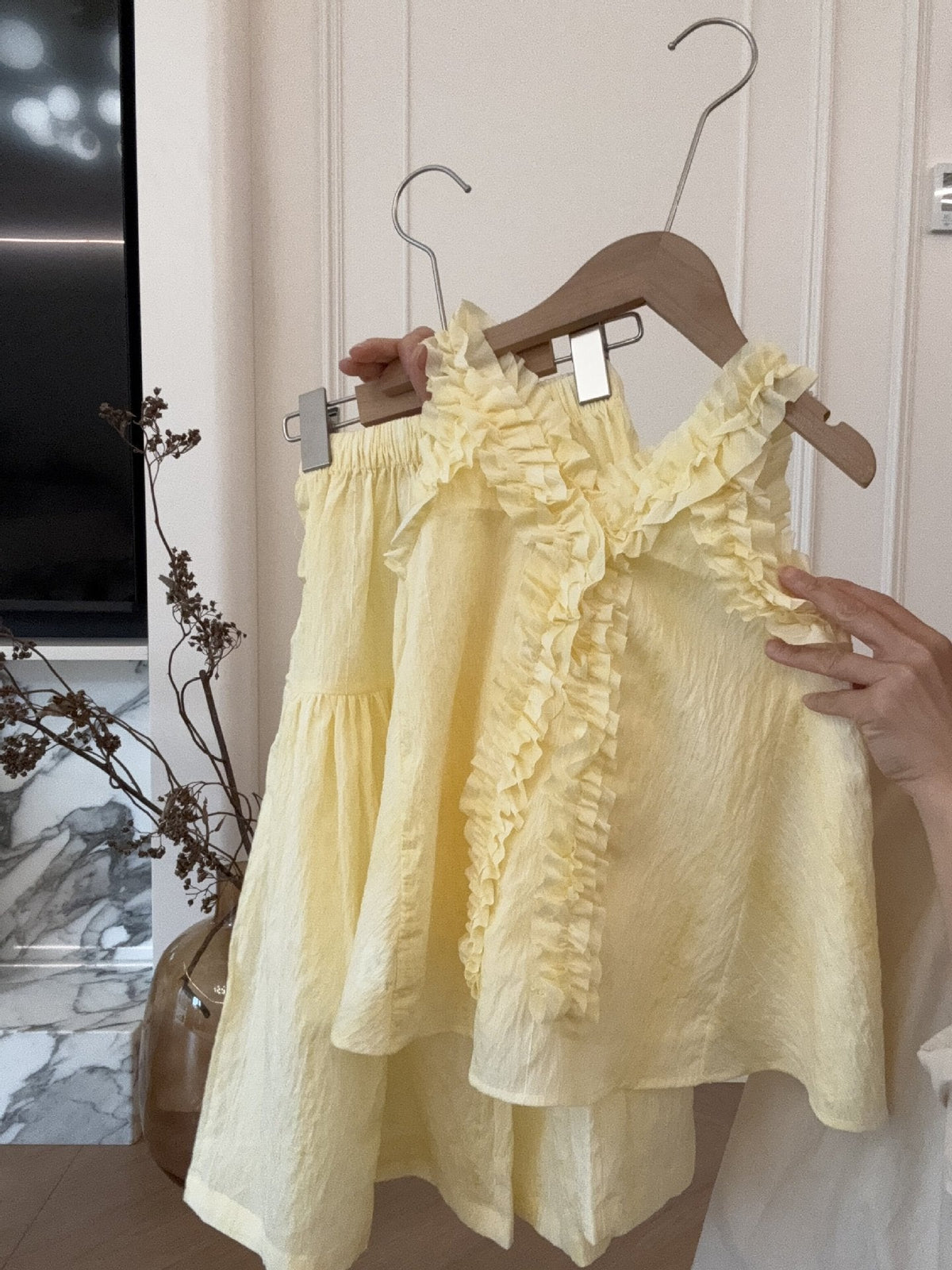 Girls French Holiday Ruffle Top & Skirt Set – Kids Fashion Nepal | Tudoholic