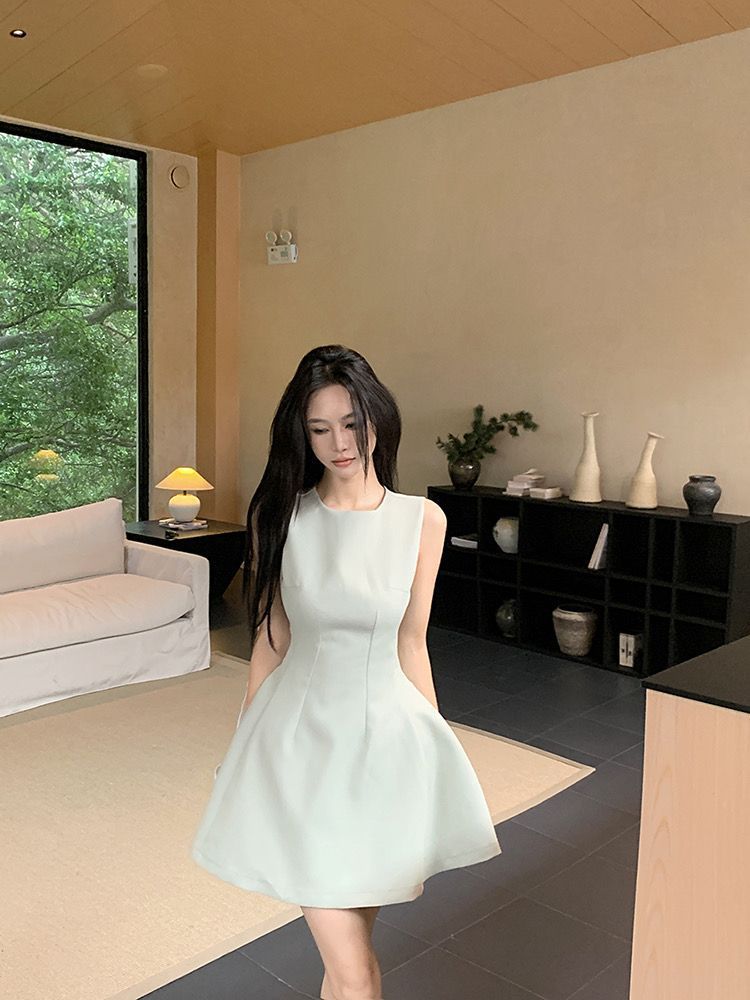 Sleeveless Slim Fit A-Line Dress Women Summer 2025