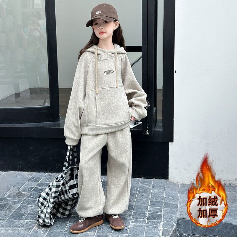 Girls Solid Sweatshirt Set – Winter Sports Outfit – Outfit Sets – Image 4