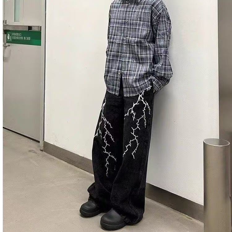 Men’s Retro Embroidered Distressed Jeans – Street Style