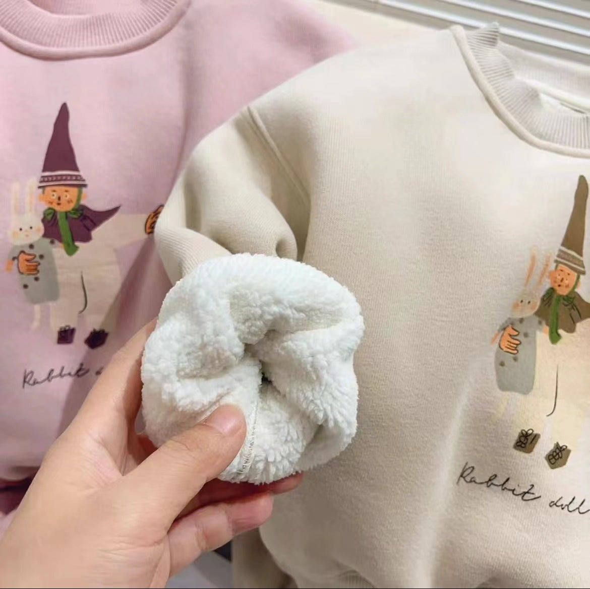 Kids Velvet Hoodie Set – Warm Winter Tracksuit – Outfit Sets – Image 4