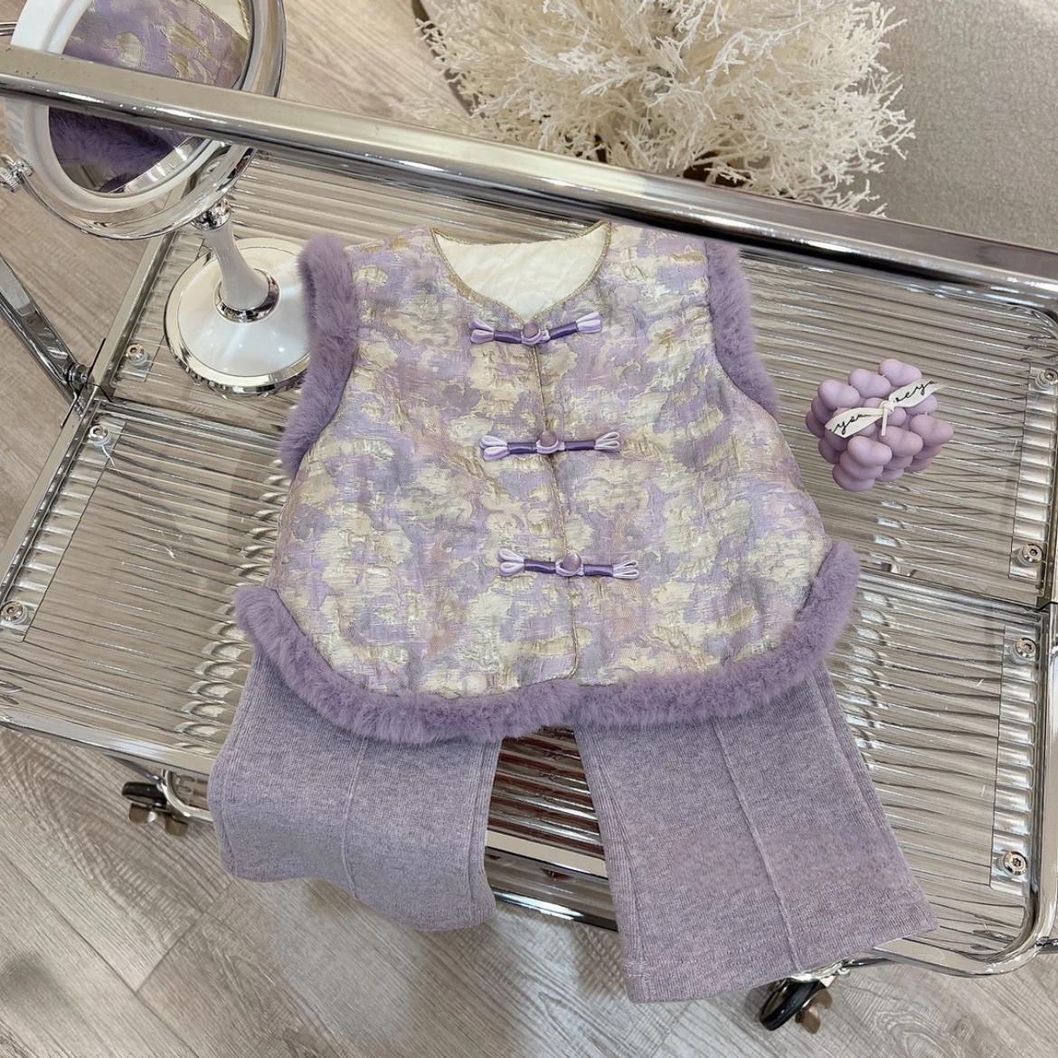 Girls Velvet Winter Suit – Warm Chinese Style Outfit – Outfit Sets – Image 3