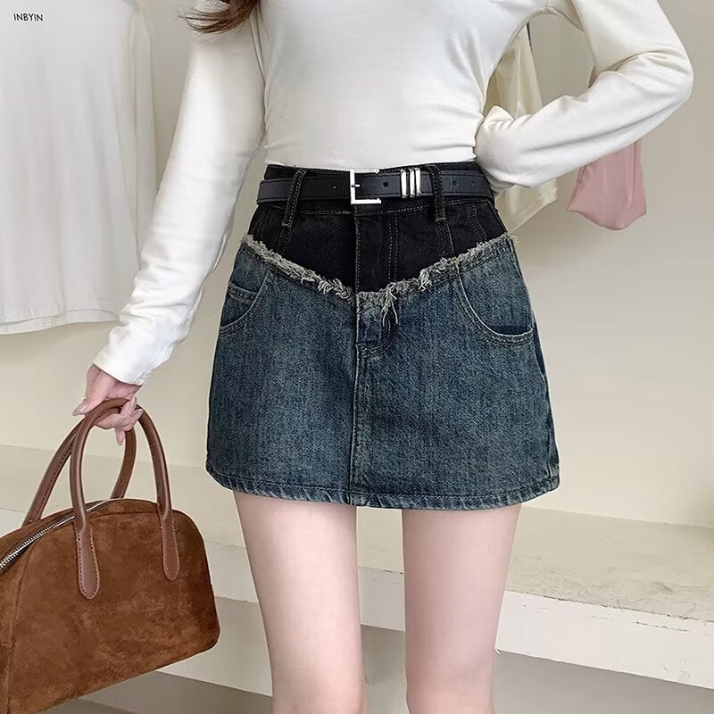 "Small Stitching" Contrast Denim Mini