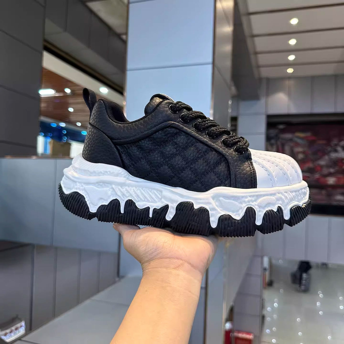 2026 Light Luxury Thick Sole Height Boost Men Sneakers