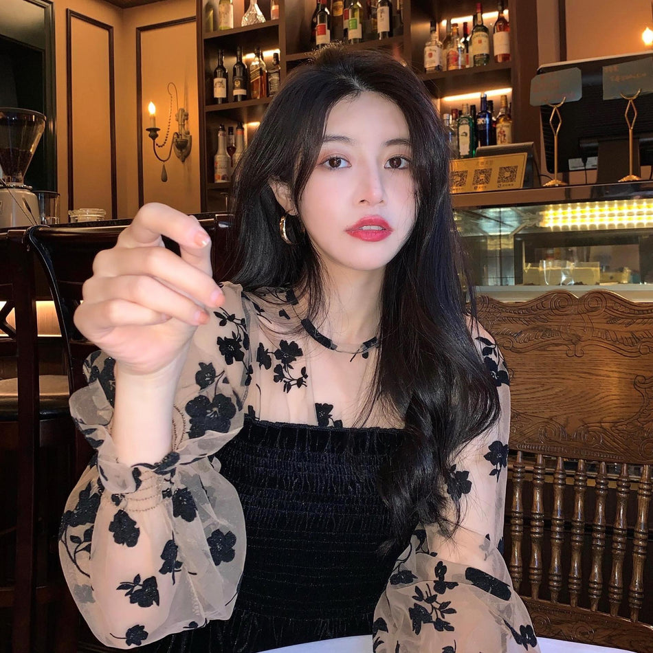 French Retro Lace Velvet Long Sleeve Shirt for Women 2026