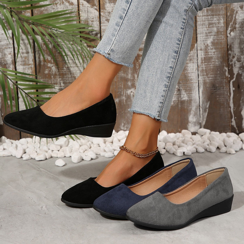 2026 Women's Casual Slip-On Wedge Beanie Shoes Large Size