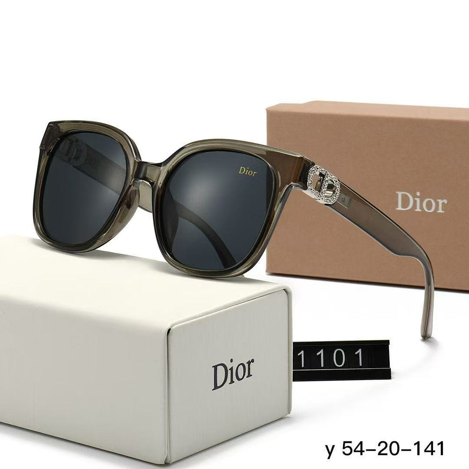 Square Frame Fashion Sunglasses – UV400 Unisex Street Style