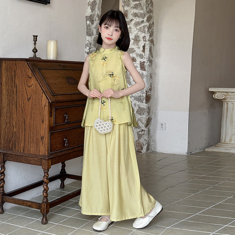 girls Chinese-style Hanfu two-piece set with lace embroidery and bow detail