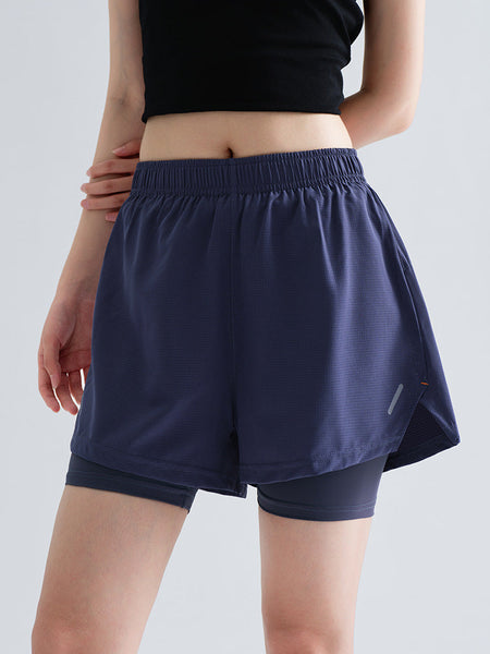 Black two-in-one quick-drying performance athletic shorts