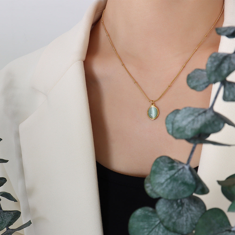 Vintage Cat Eye Oval Pendant 18K Gold Necklace