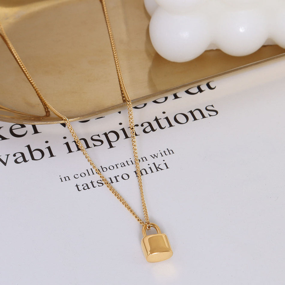 18K Gold Plated Lock Pendant Clavicle Necklace