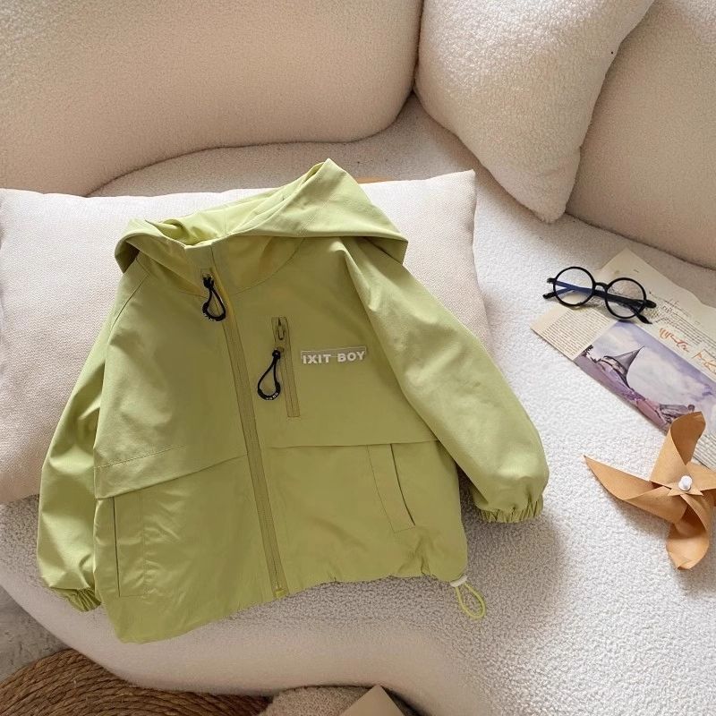 Green girls hooded windbreaker jacket for spring and autumn with zip closure