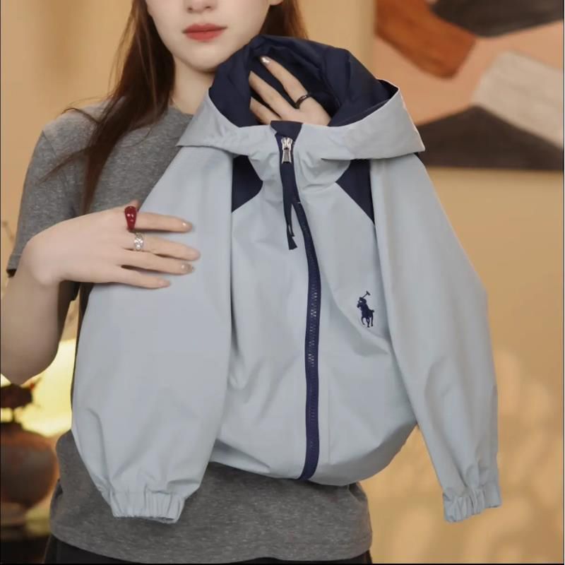 Blue girls hooded windbreaker jacket for spring and autumn with zip closure