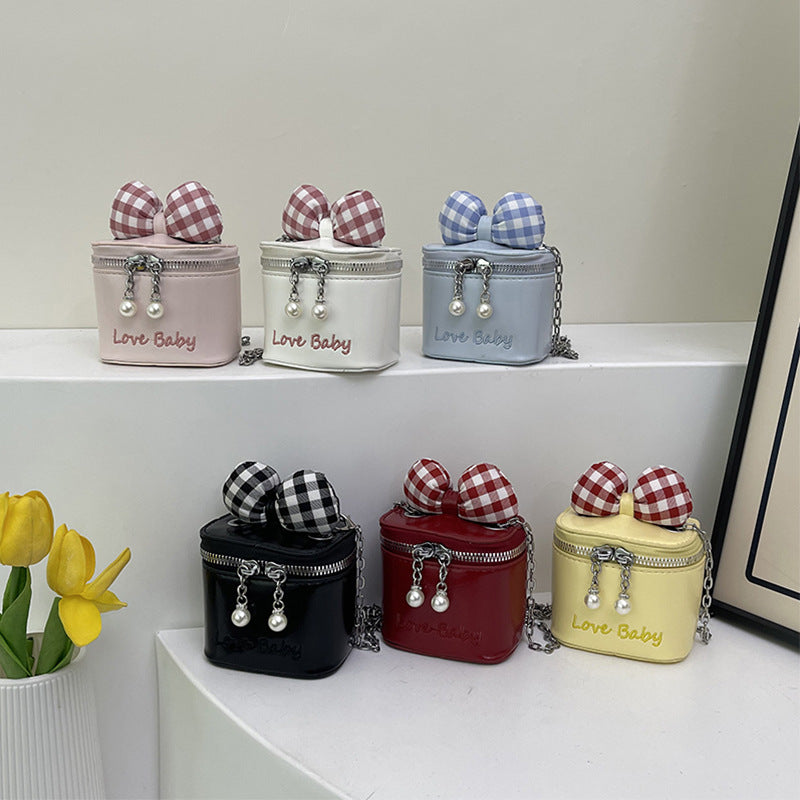 White Girls Bow Mini Box Chain Crossbody Lipstick Handbag