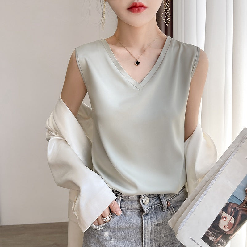 White Wide Strap Ice Silk V-Neck Camisole for Effortless Summer Style