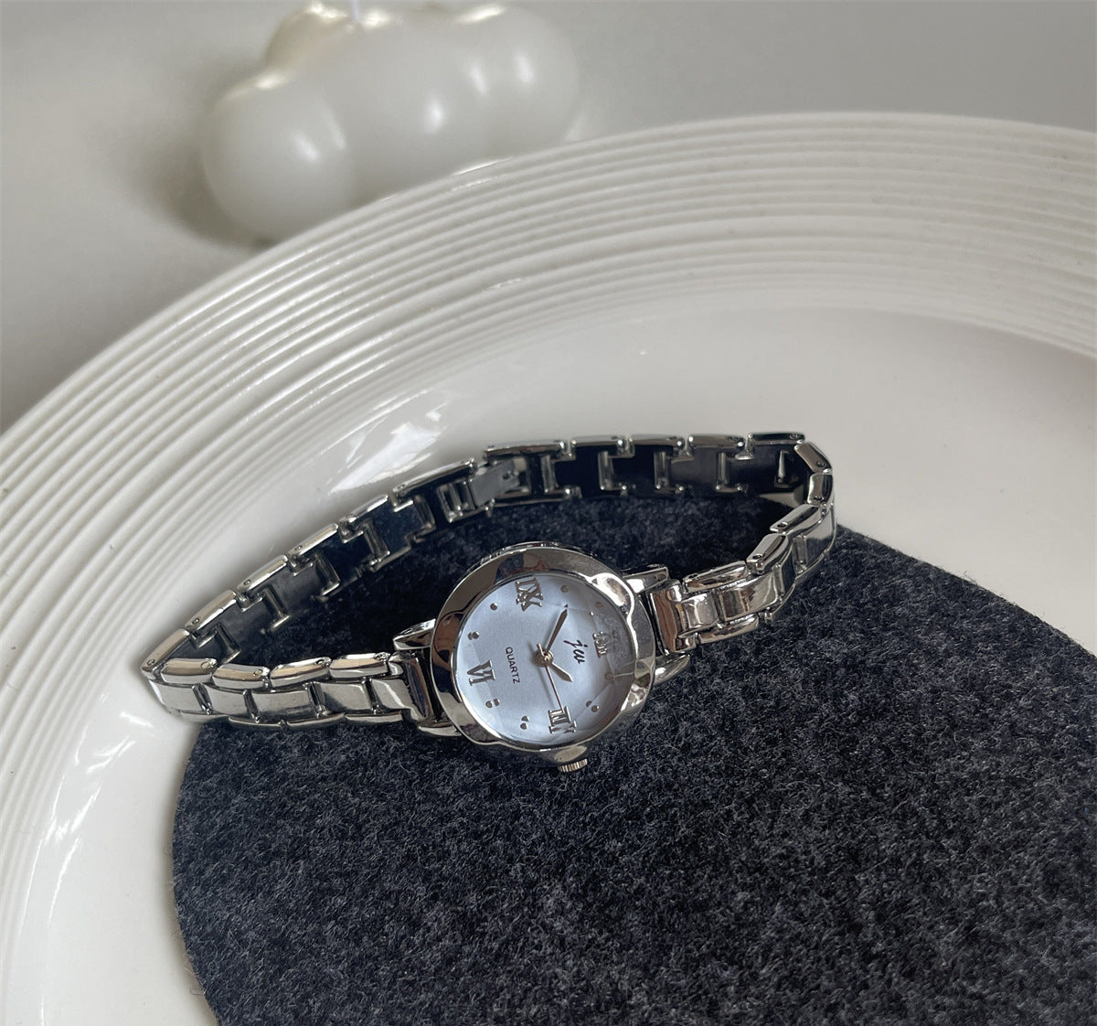 Women's Premium Retro Small Dial Forest Style Bracelet Watch