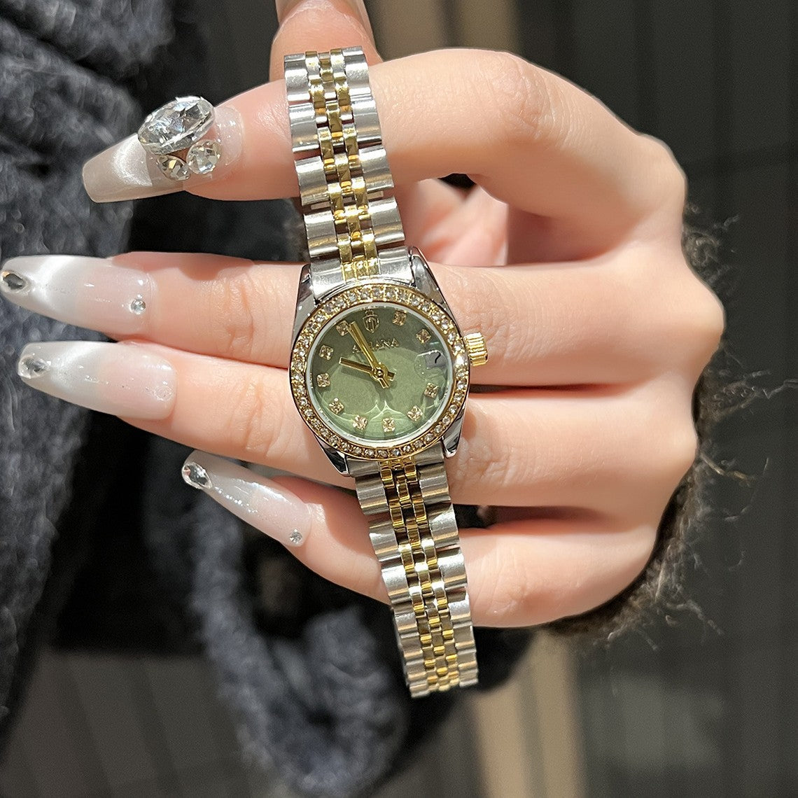 Aimana Women's Premium Small Dial Waterproof Zircon Quartz Watch