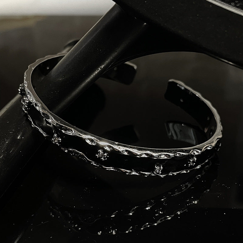 Unisex Premium Minimalist Dark Aesthetic Titanium Steel Bracelet