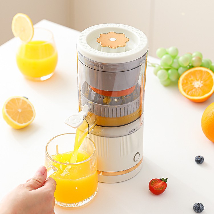 White Portable Automatic Juicer Cup Fresh Fruit Spiral Extraction