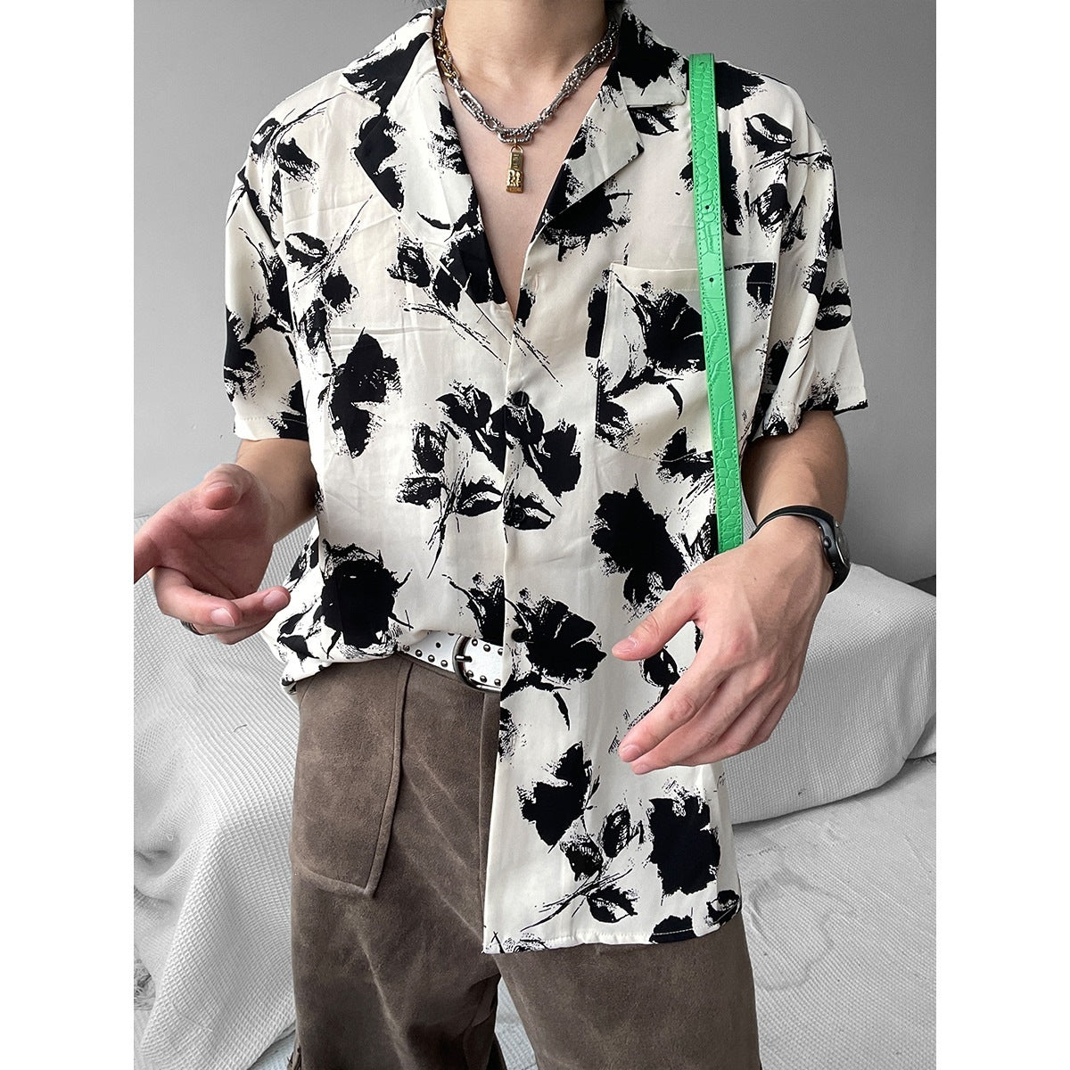 C501 Green hawaiian Floral Ice Silk Shirt Men Loose Fit Vacation Casual Wear