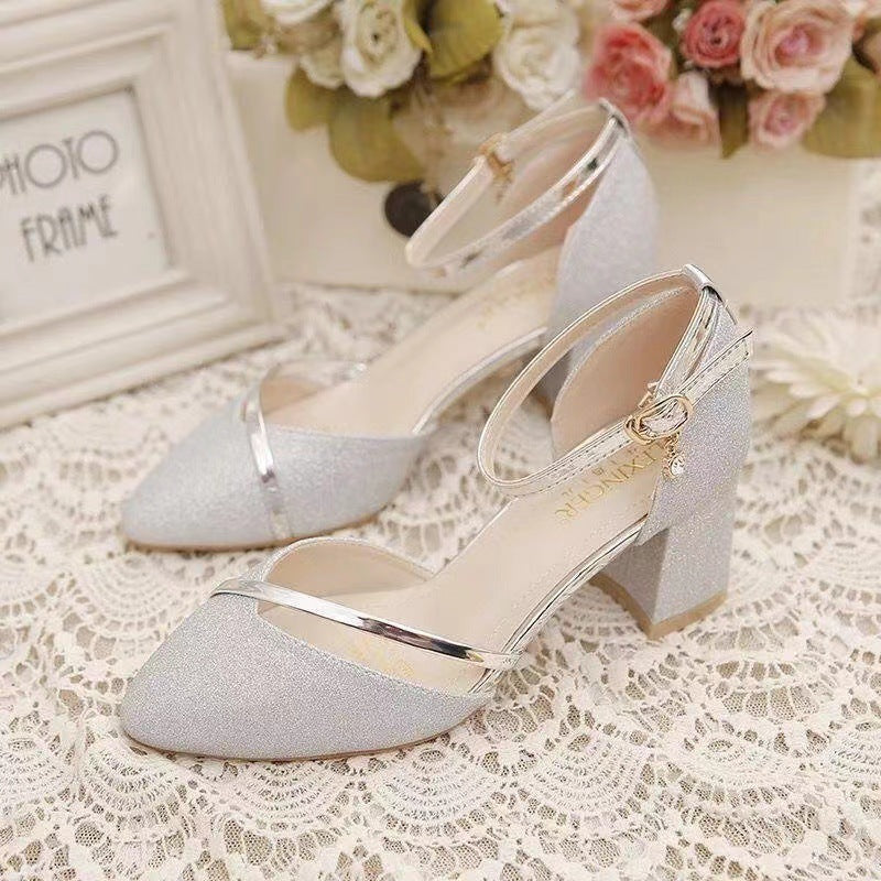 Women's Closed Toe Cutout Block Heel Buckle Strap Sandals