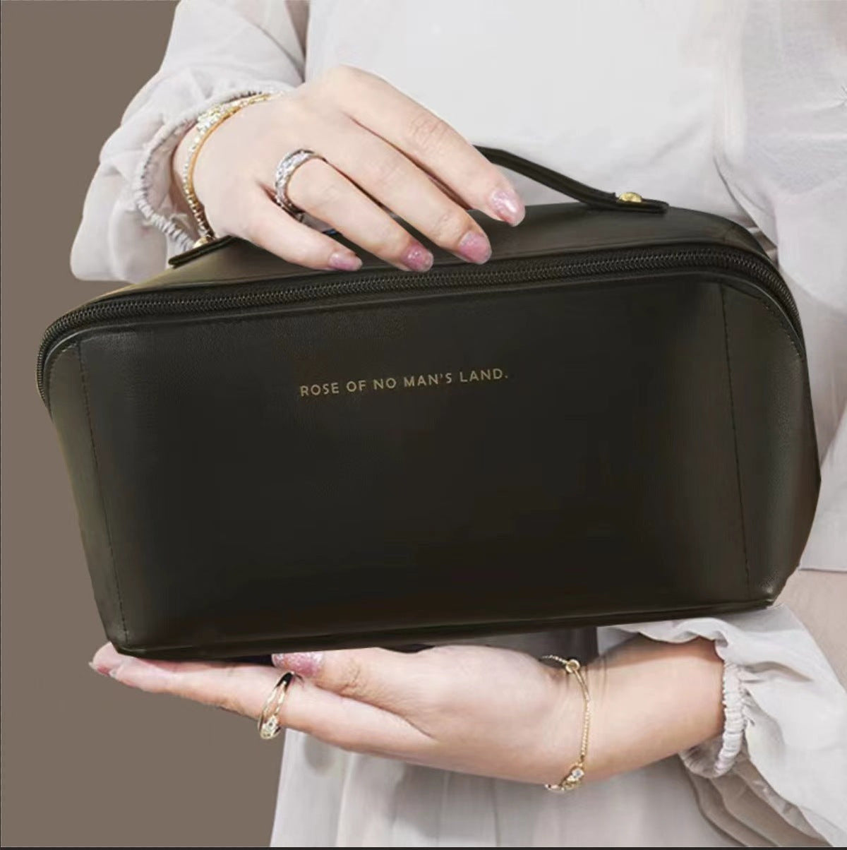 Black Women's Multifunctional Makeup Bag Large Capacity Travel Organizer Pillow Style