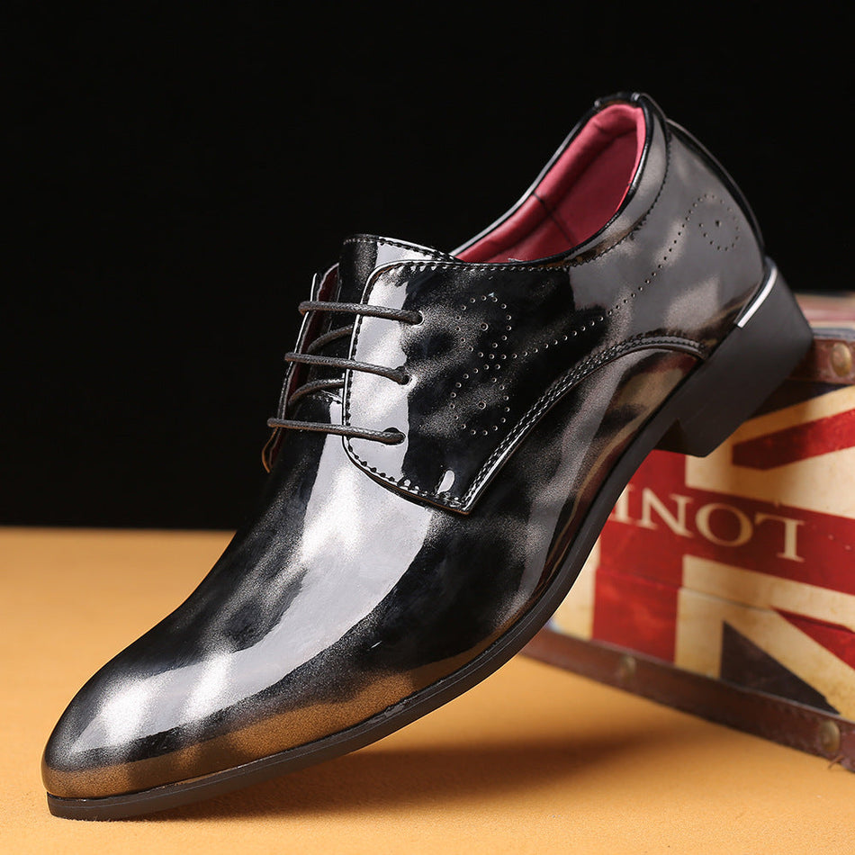 Men's British Pointed Toe Formal Leather Shoes with Embossed