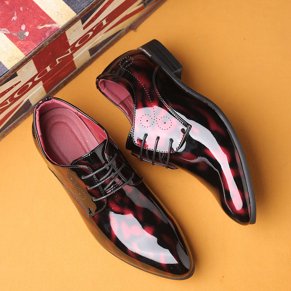 Men's British Pointed Toe Formal Leather Shoes with Embossed