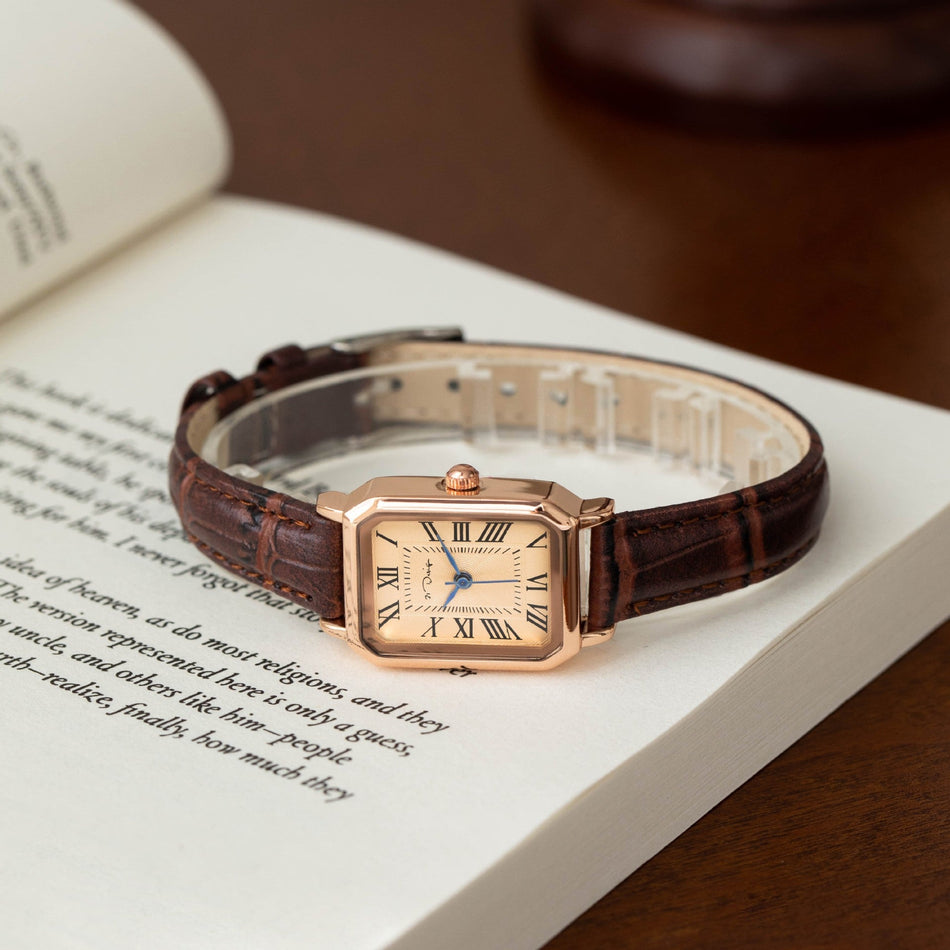 Women's Retro Small Square Dial Leather Strap Quartz Watch