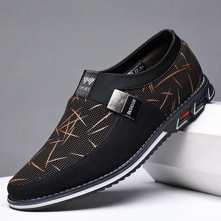 Black Men's Slip-On Low-Top Casual Shoes Lightweight Flat Comfort Sneakers