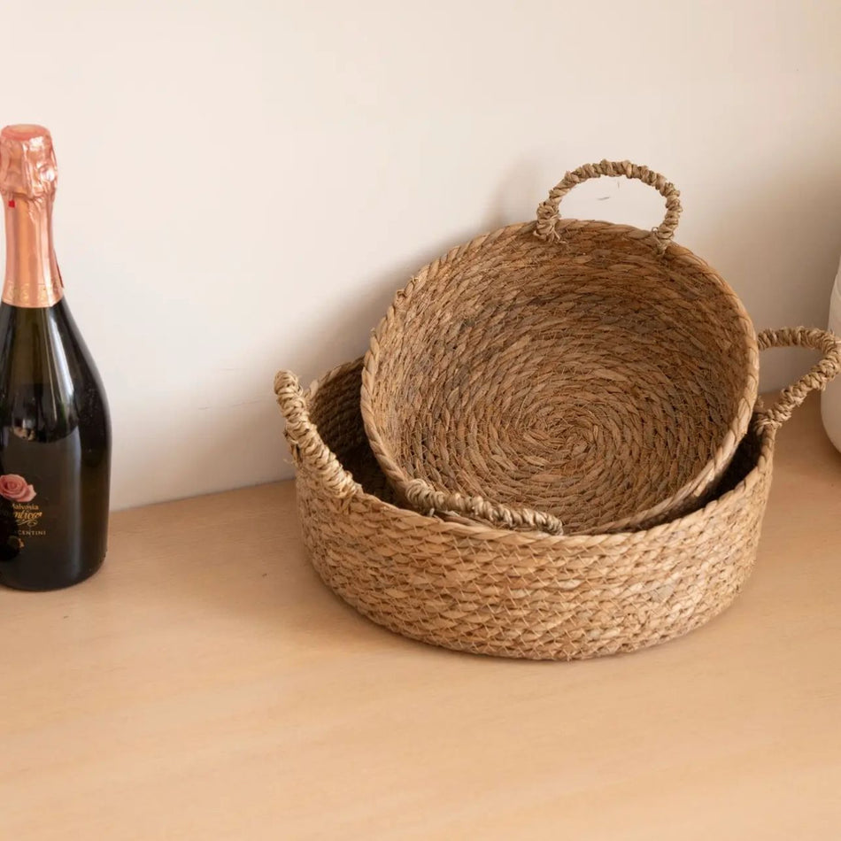 Portable round Seagrass Woven Storage Basket with Double Handles for Home Use
