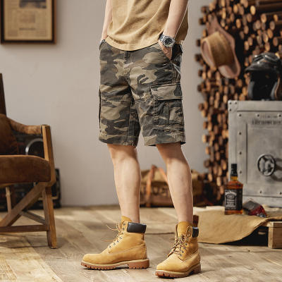 Men's Retro Camouflage Cargo Shorts Loose Straight Workwear in Khaki
