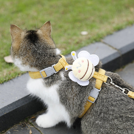 Adjustable Bee Cat Harness and Anti Breakaway Walking Leash Set in yellow, 50 kg