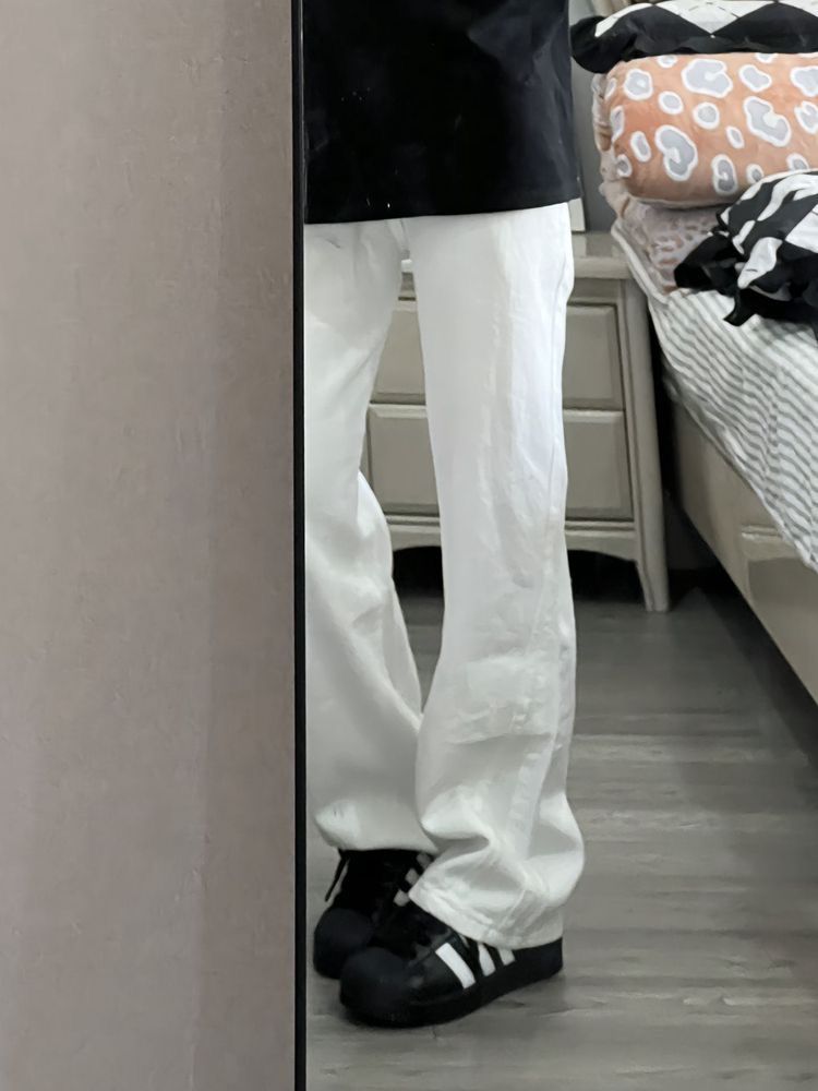High-Waist Pleated Wide Leg Jeans with Relaxed Straight Fit