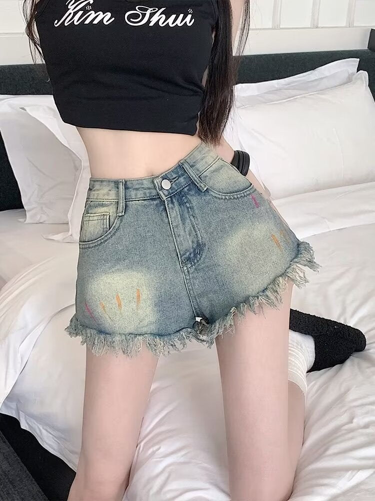 High-Waist Vintage Denim Hot Shorts with Frayed Hem Detail
