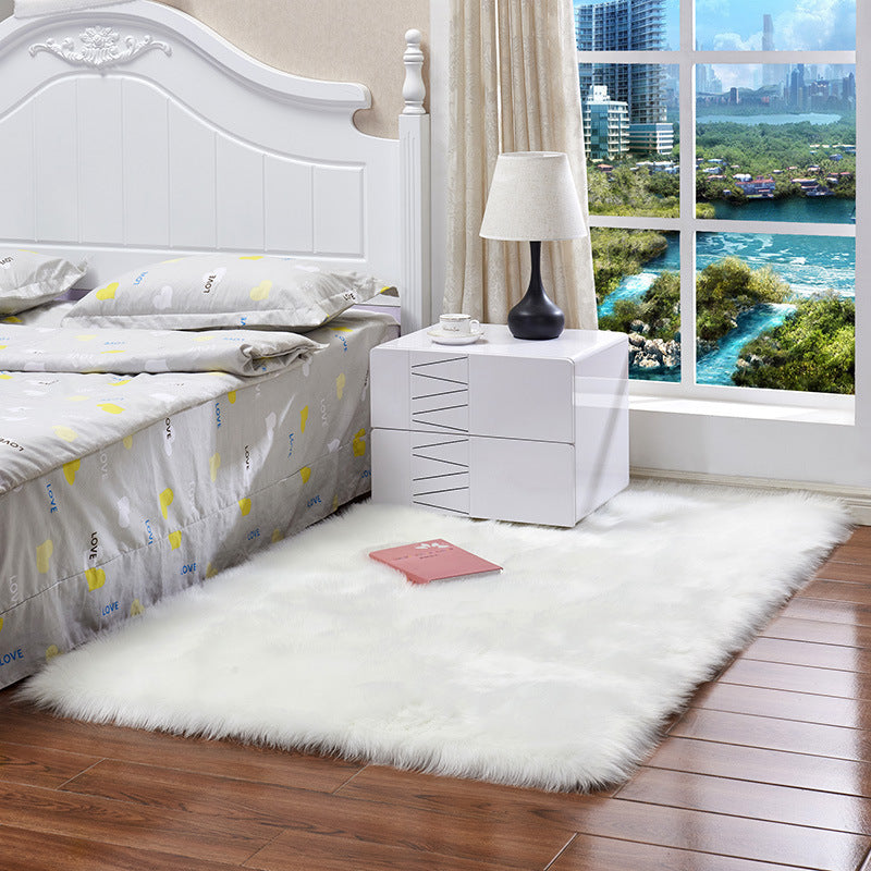 Faux Fur Plush Bedroom Carpet Stain Resistant Living Room Rug in white, 100*180cm