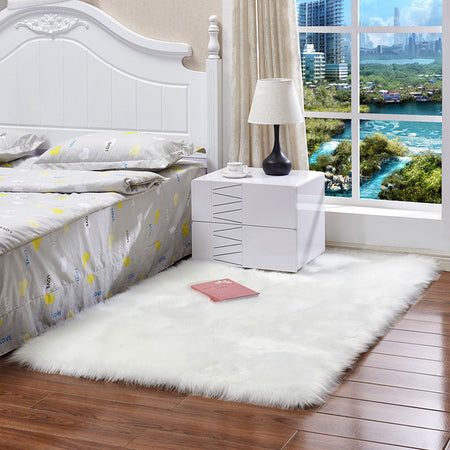 Faux Fur Plush Bedroom Carpet Stain Resistant Living Room Rug in white, 100*180cm