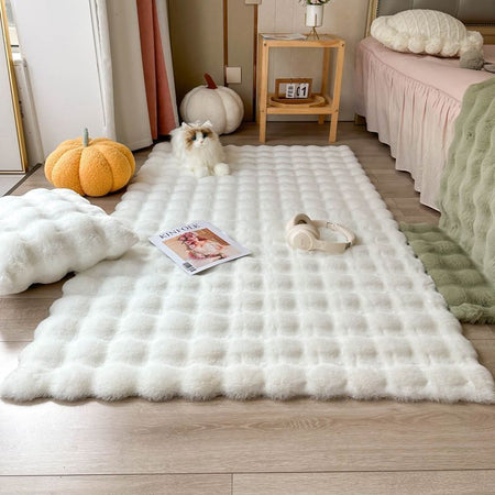 Cream Bubble Faux Rabbit Velvet Carpet Bedside Living Room Mat in milky white, 140*200cm