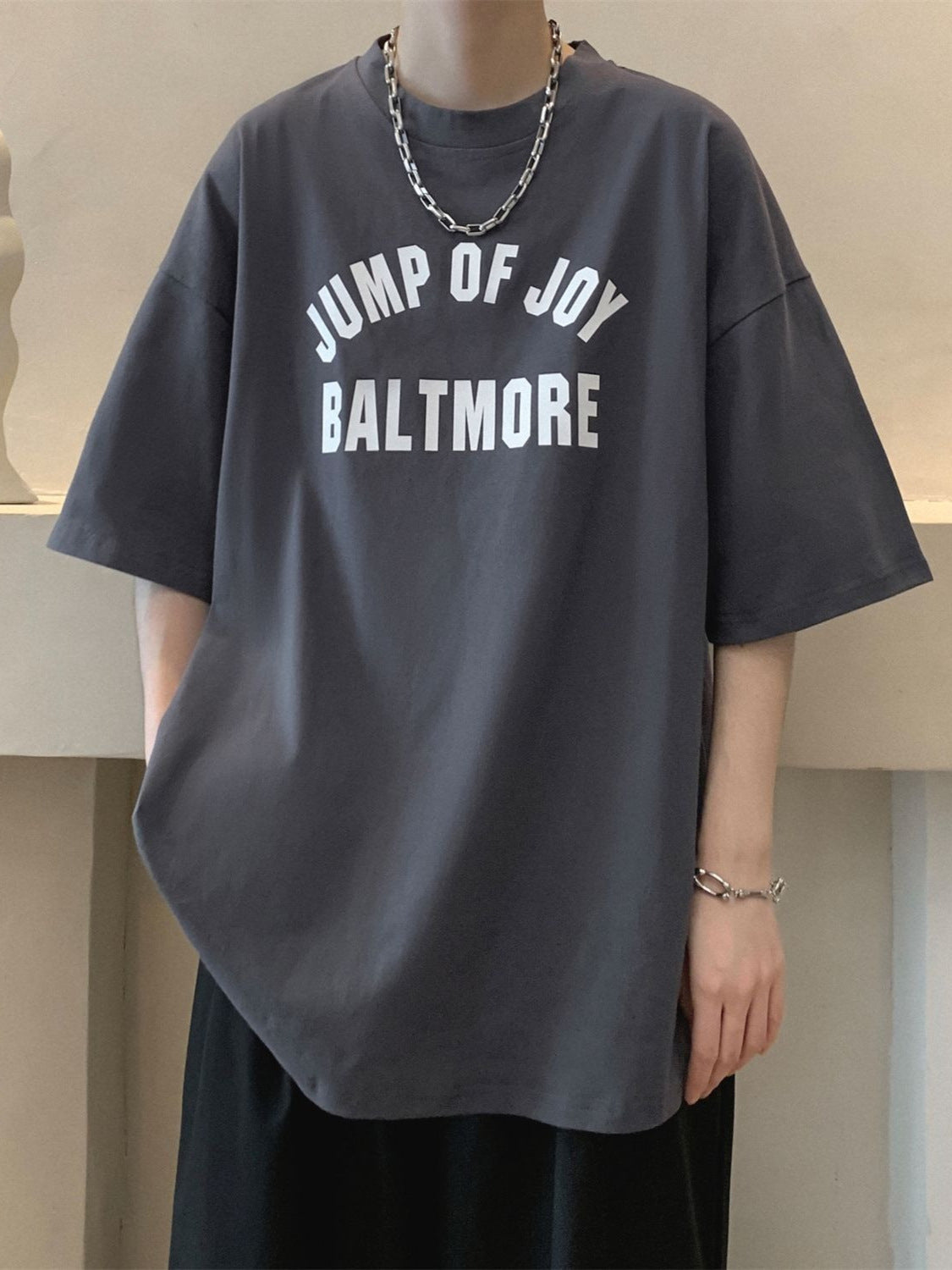 Men's gray Heavyweight Cotton Streetwear T-Shirt with Mid Sleeves