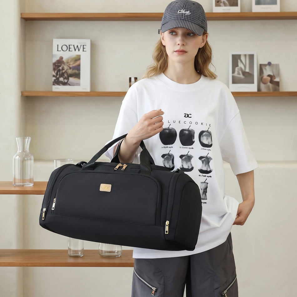 Large-Capacity Lightweight Fashionable Travel & Fitness Handbag