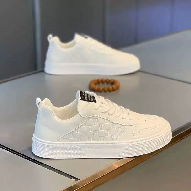 Men's Breathable White Casual Sneakers Lightweight Lace-Up Shoes