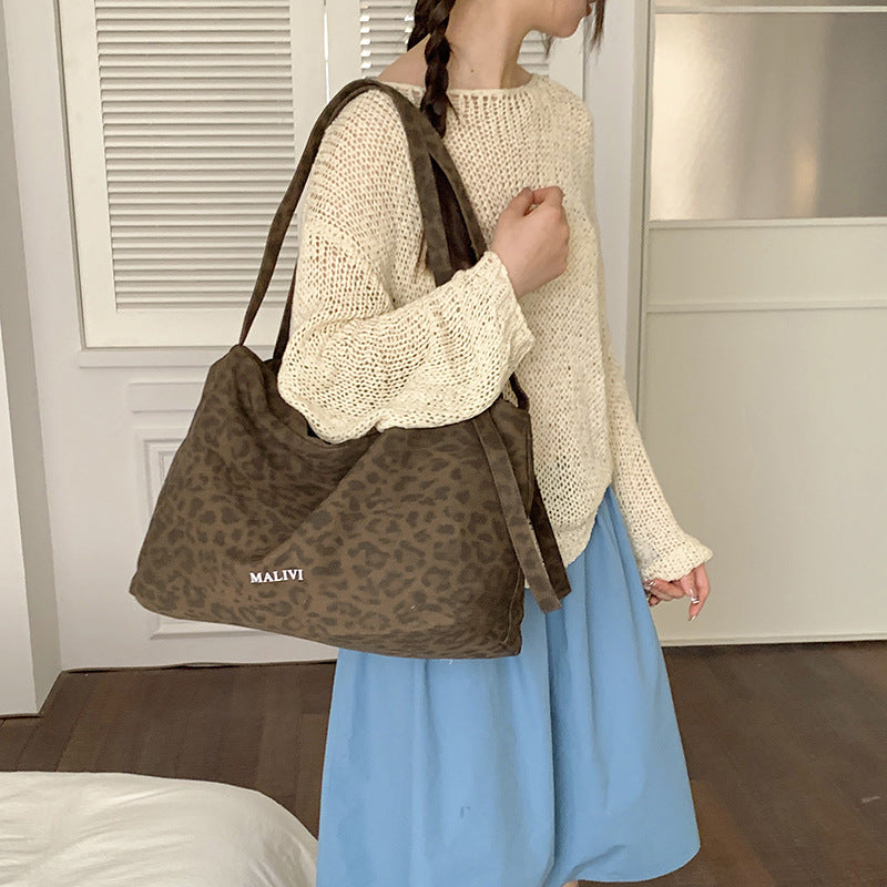 Women's Large-Capacity Leopard Print Commuter Messenger Bag